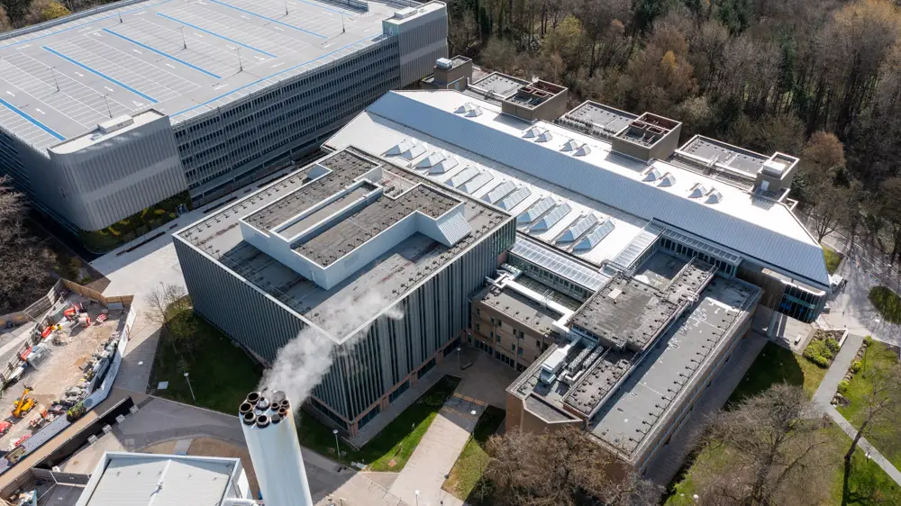 New build R-MER LOC metal roof project at Alderley Park Technology Centre