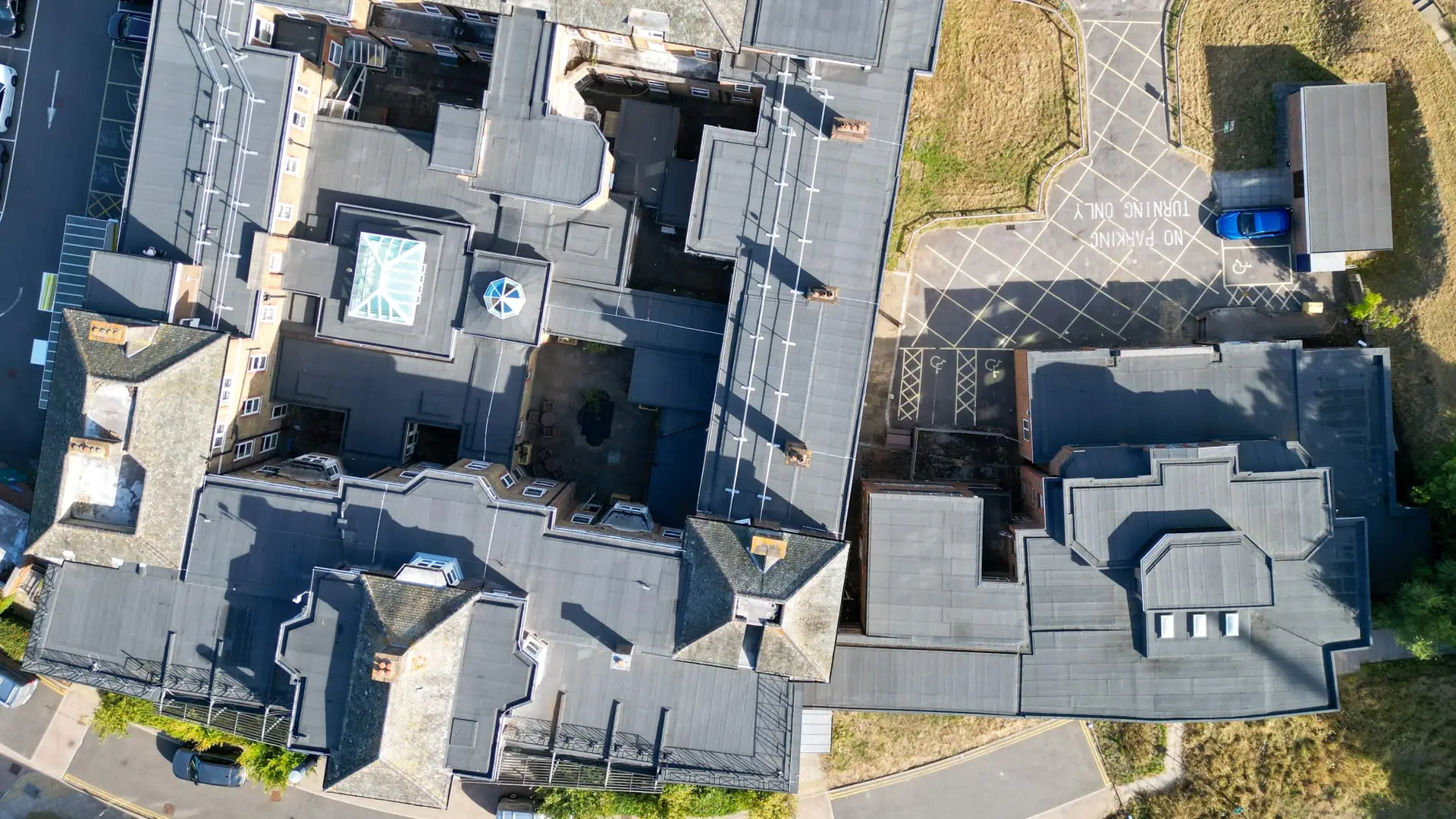 A birdseye view of the refurbished bituminous membrane warm roof system at memorial hospital